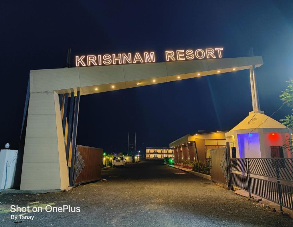 Krishnam Resort Jabalpur Bagian luar foto