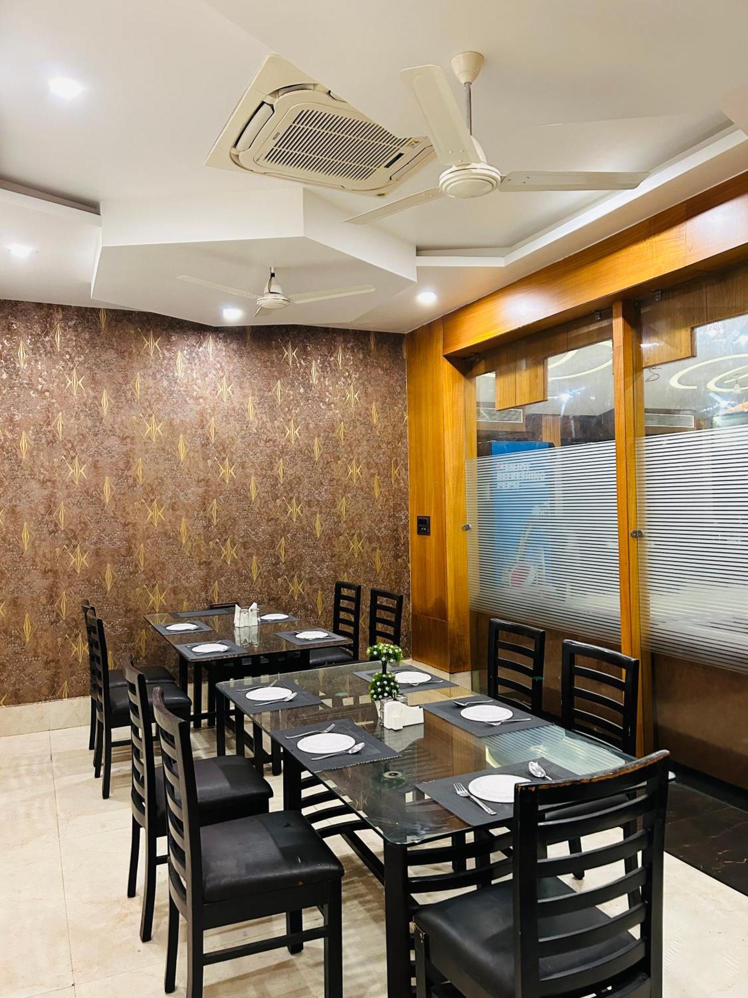 Krishnam Resort Jabalpur Bagian luar foto